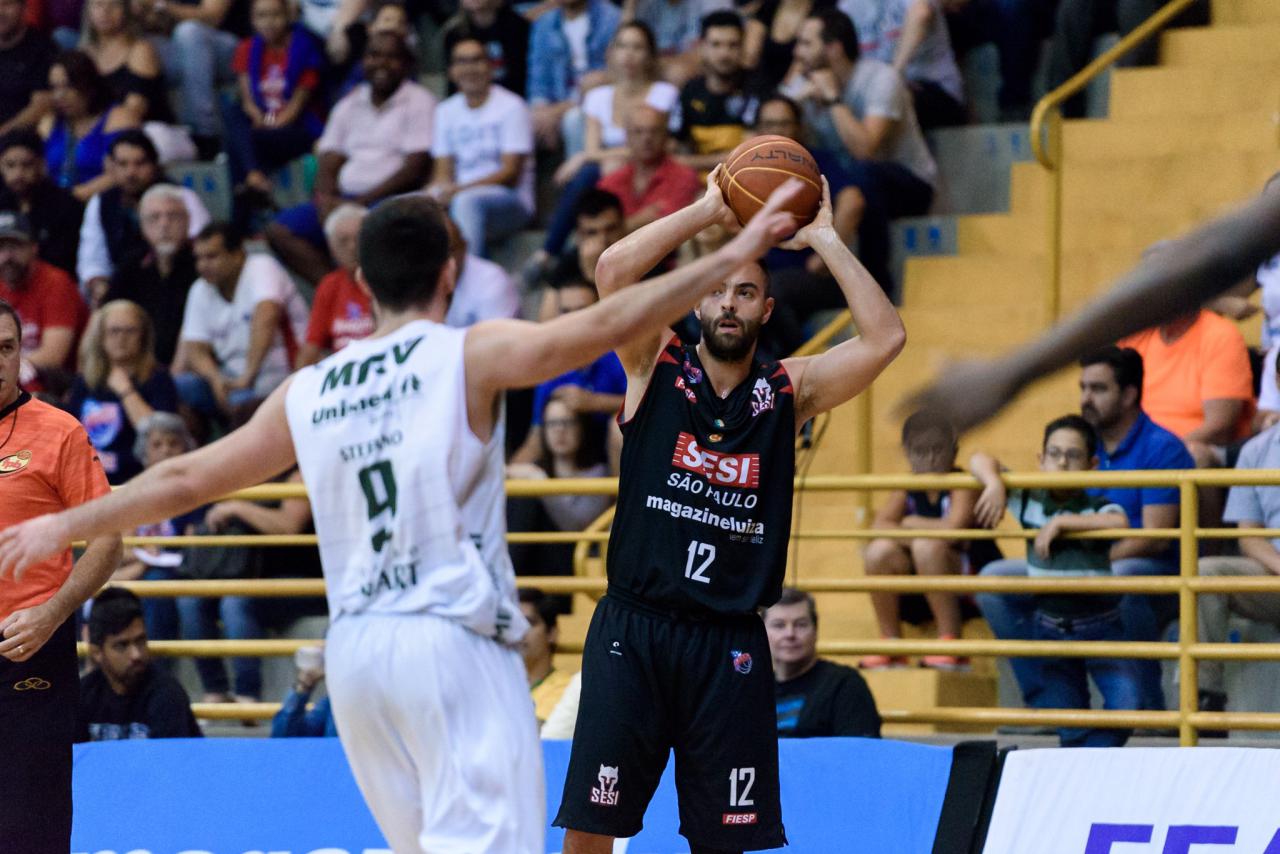 Com Jefferson e Mineiro, Sesi Franca Basquete recebe Bauru