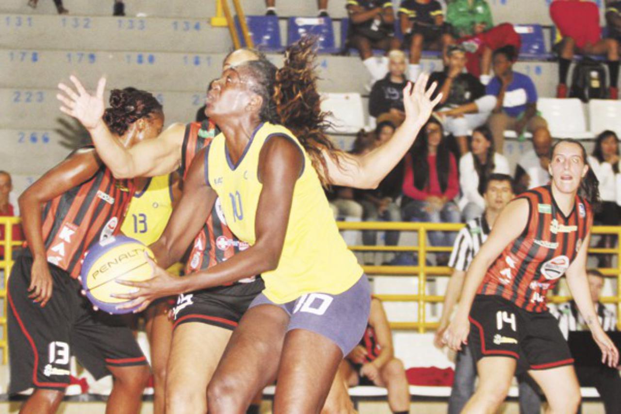 Basquete feminino perde para Presidente Venceslau na estreia do Paulista