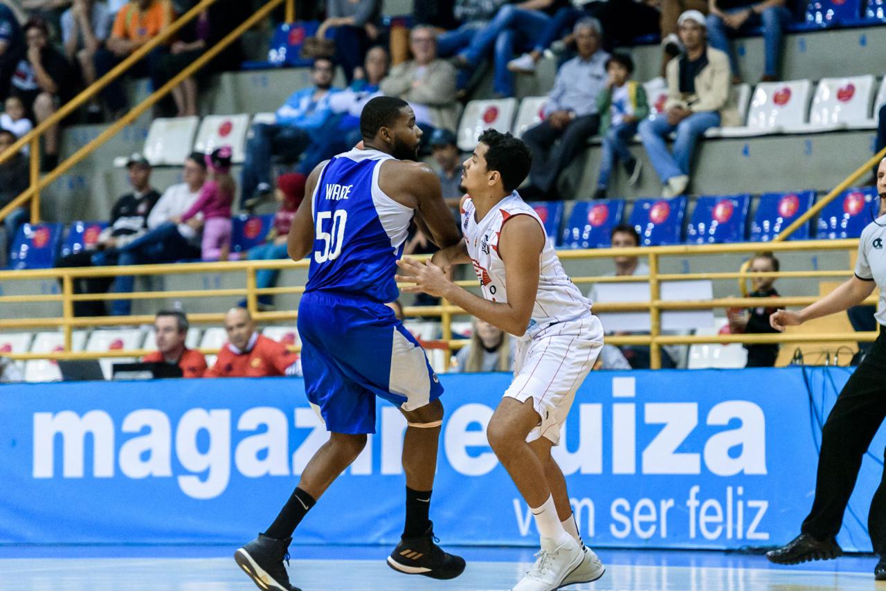 Com ótima defesa, Sesi Franca Basquete vence Pinheiros