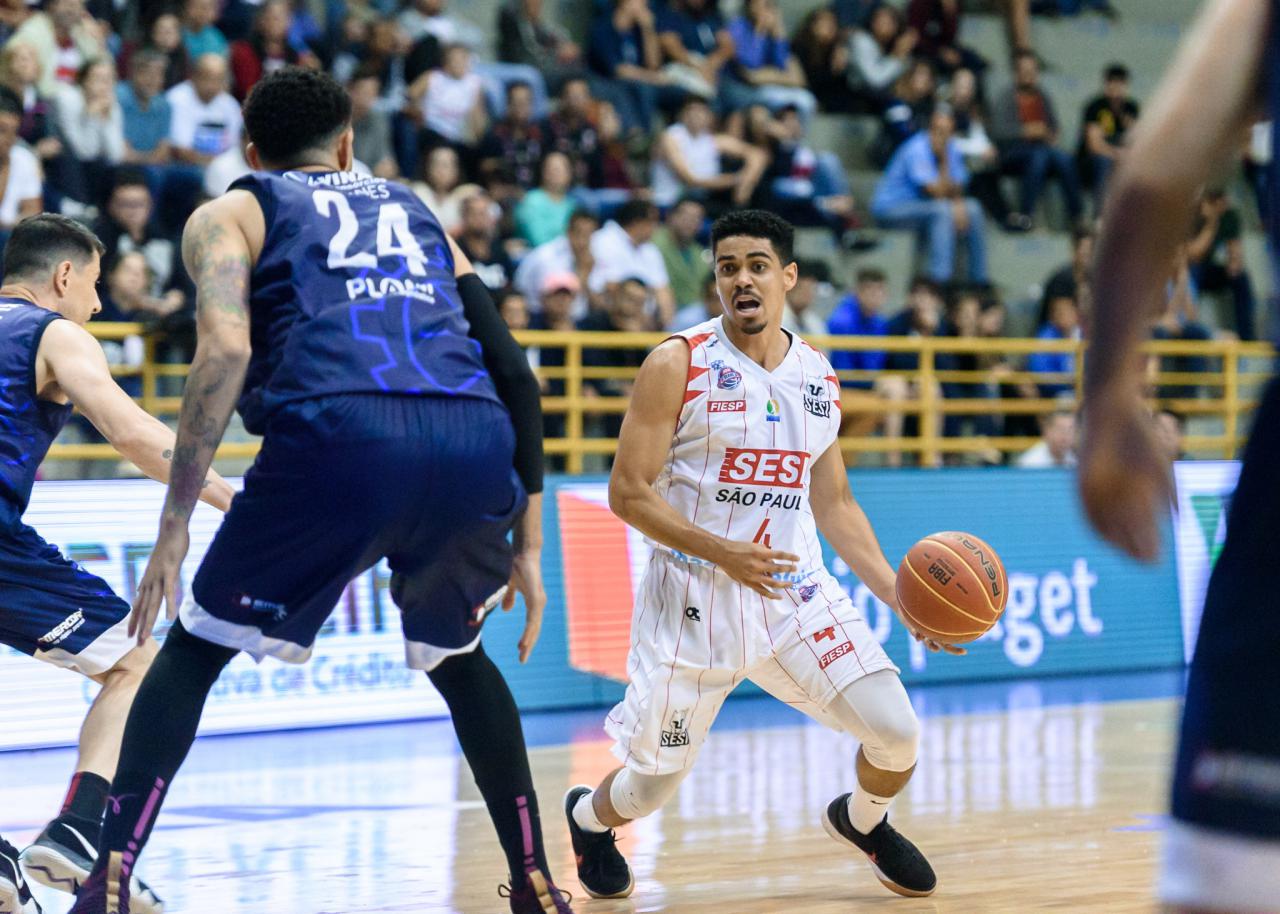 Em partida muito equilibrada, Sesi Franca derrota São José e garante nona vitória no NBB