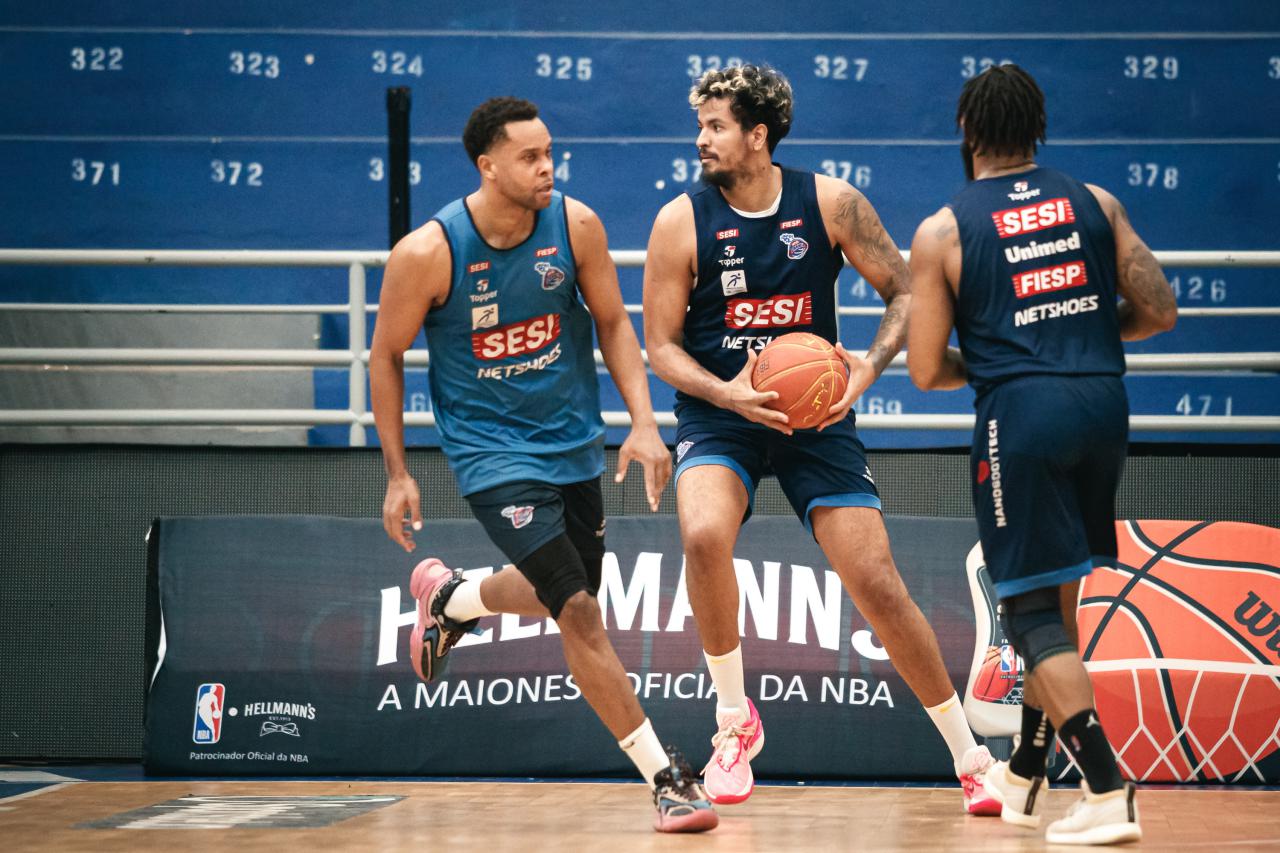 Delegação do Sesi Franca se reapresenta após vitória contra o Paulistano nas quartas de final do NBB 2023/24