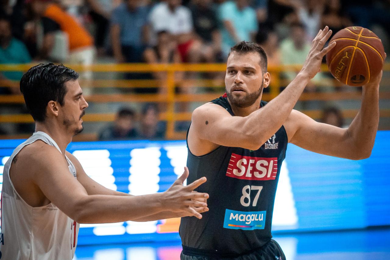 Sem sustos, Sesi Franca Basquete supera Brasília no Pedrocão