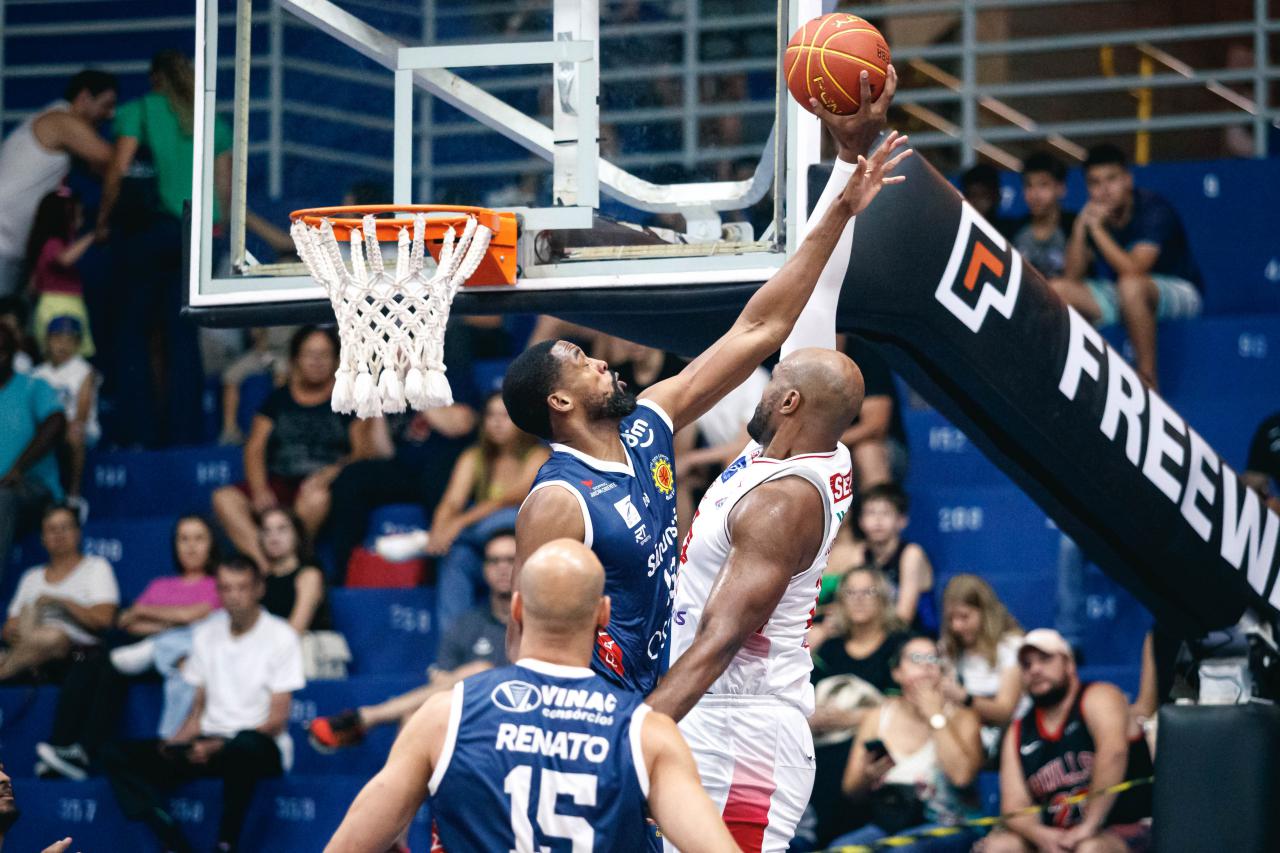 SESI FRANCA BASQUETE ENFRENTA O CERRADO BASQUETE PELO NBB