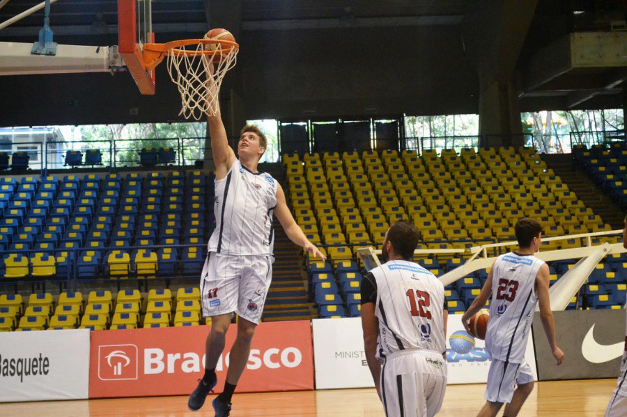 Franca Basquete treina às 17h30 de hoje (21) na quadra do Sesi Franca