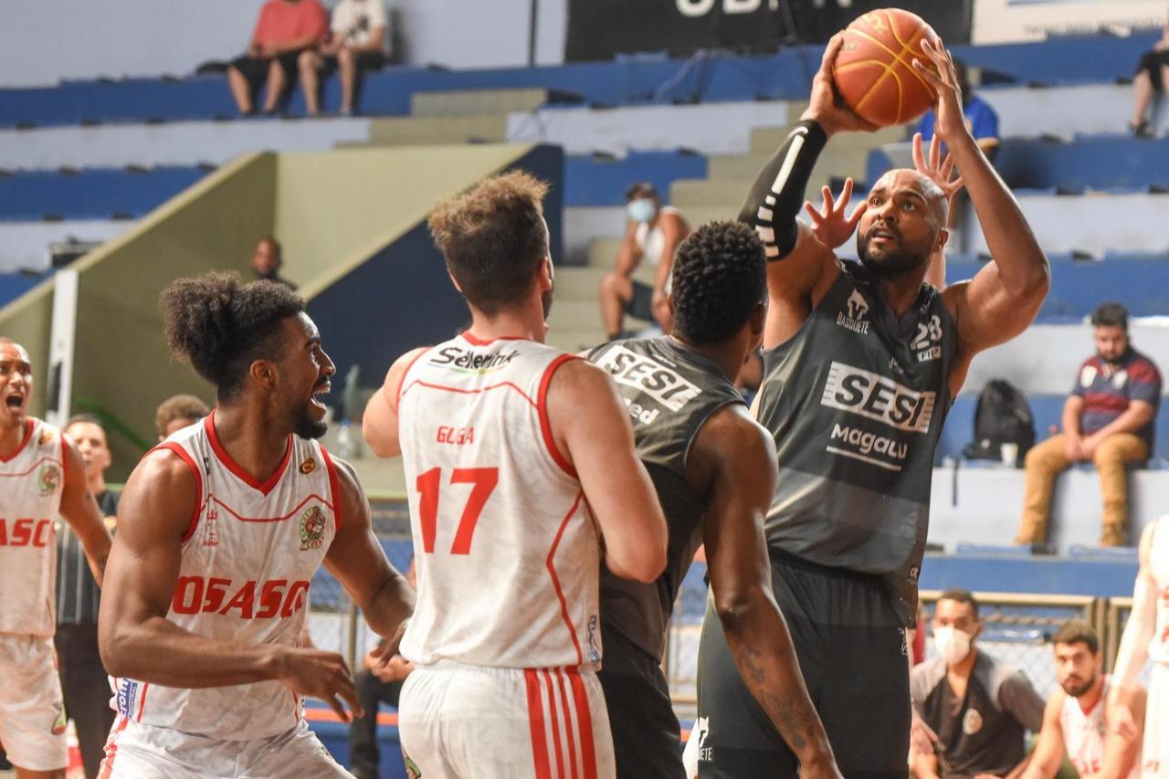 Diante do Osasco, Sesi Franca Basquete garante vitória centenária no Paulista