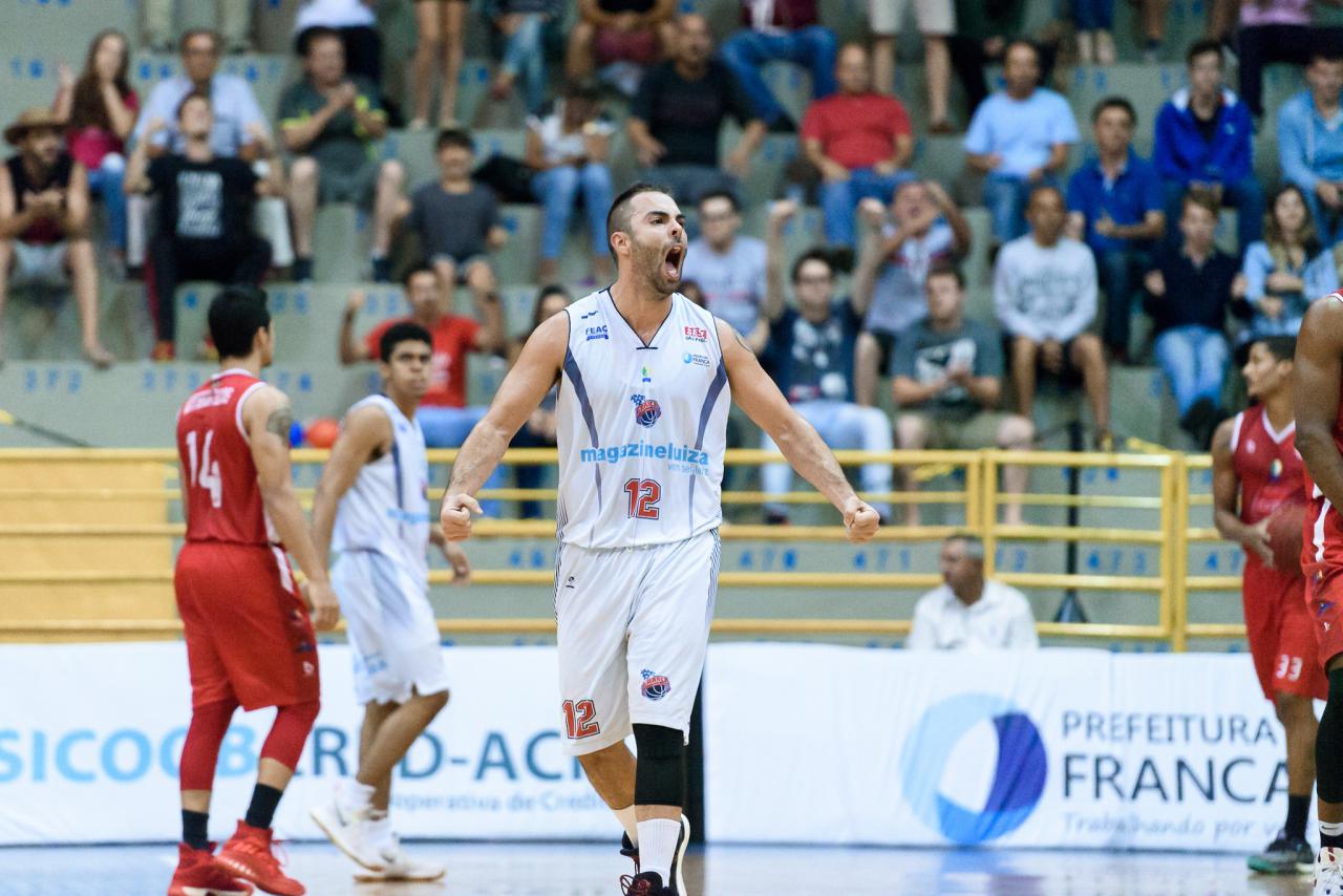 Pedro Teruel garante prêmio de cestinha do Campeonato Paulista 2016