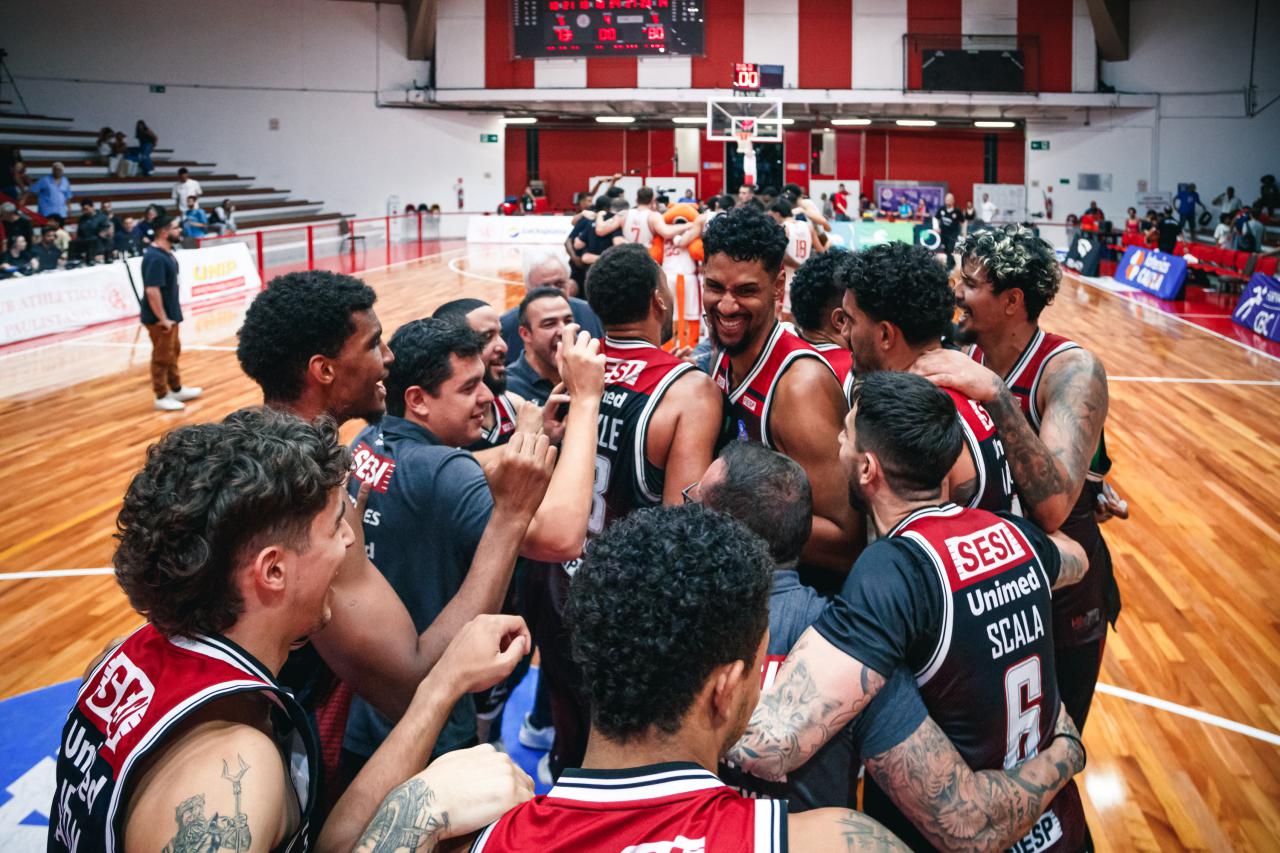 Sesi Franca Basquete vence o Paulistano e está classificado para as semifinais do NBB 2023/24