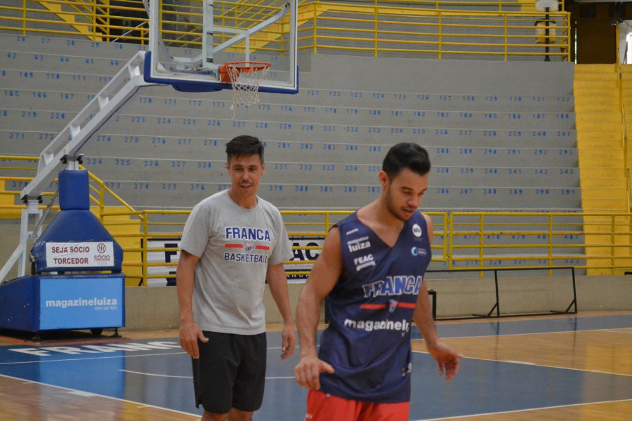 Franca Basquete treina em três períodos nesta segunda-feira (16)