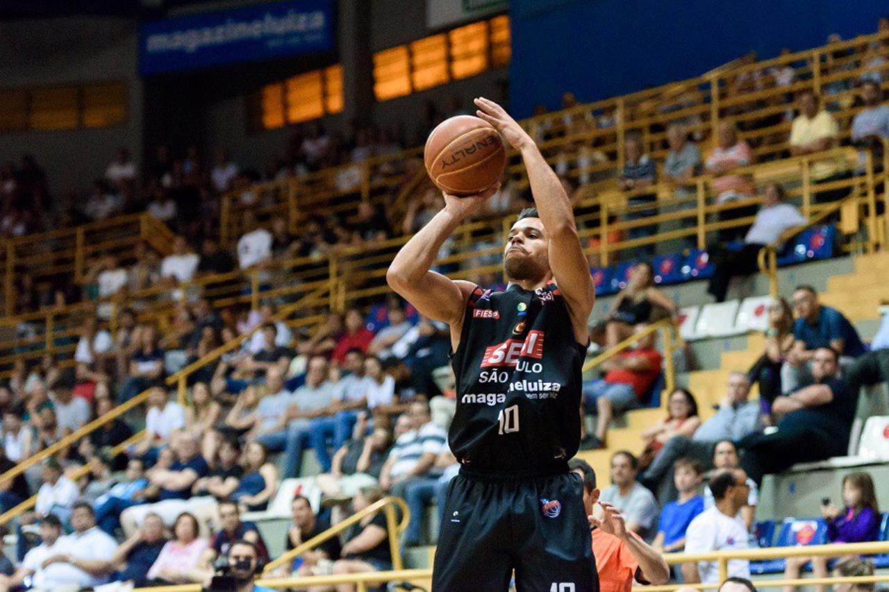 No Pedrocão, Sesi Franca Basquete enfrenta Sorocaba em busca da décima vitória