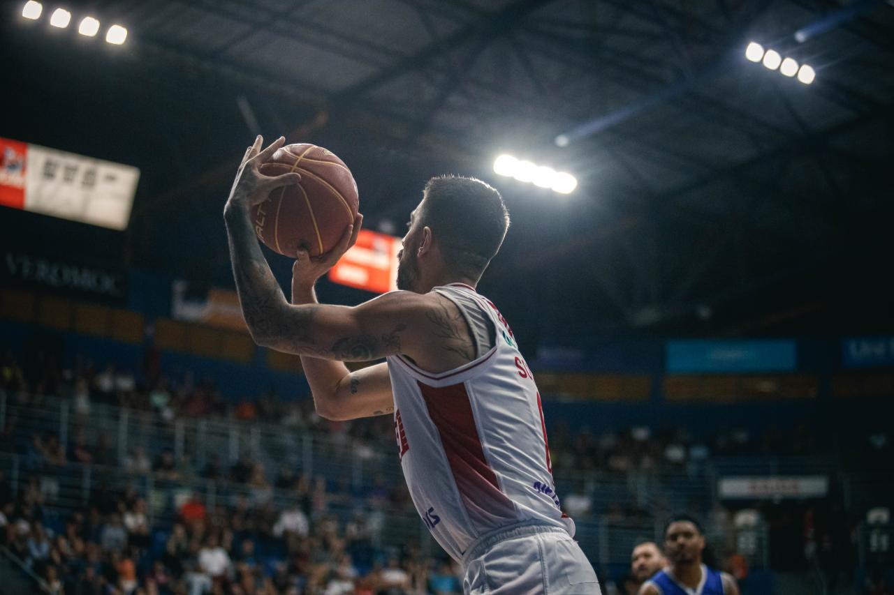 Sesi Franca Basquete realiza último treino antes de viagem para o Sul