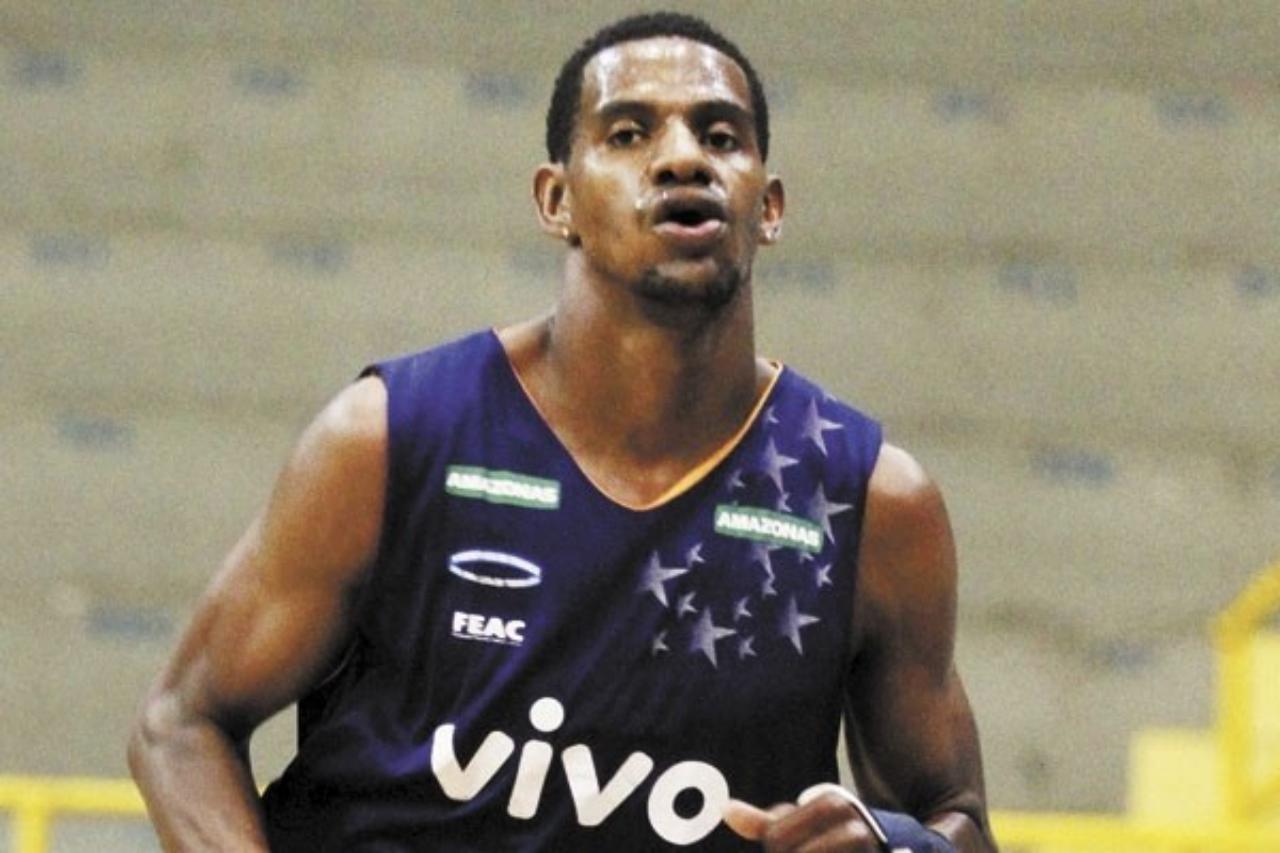 Jhonatan Luz está de volta ao Sesi Franca Basquete