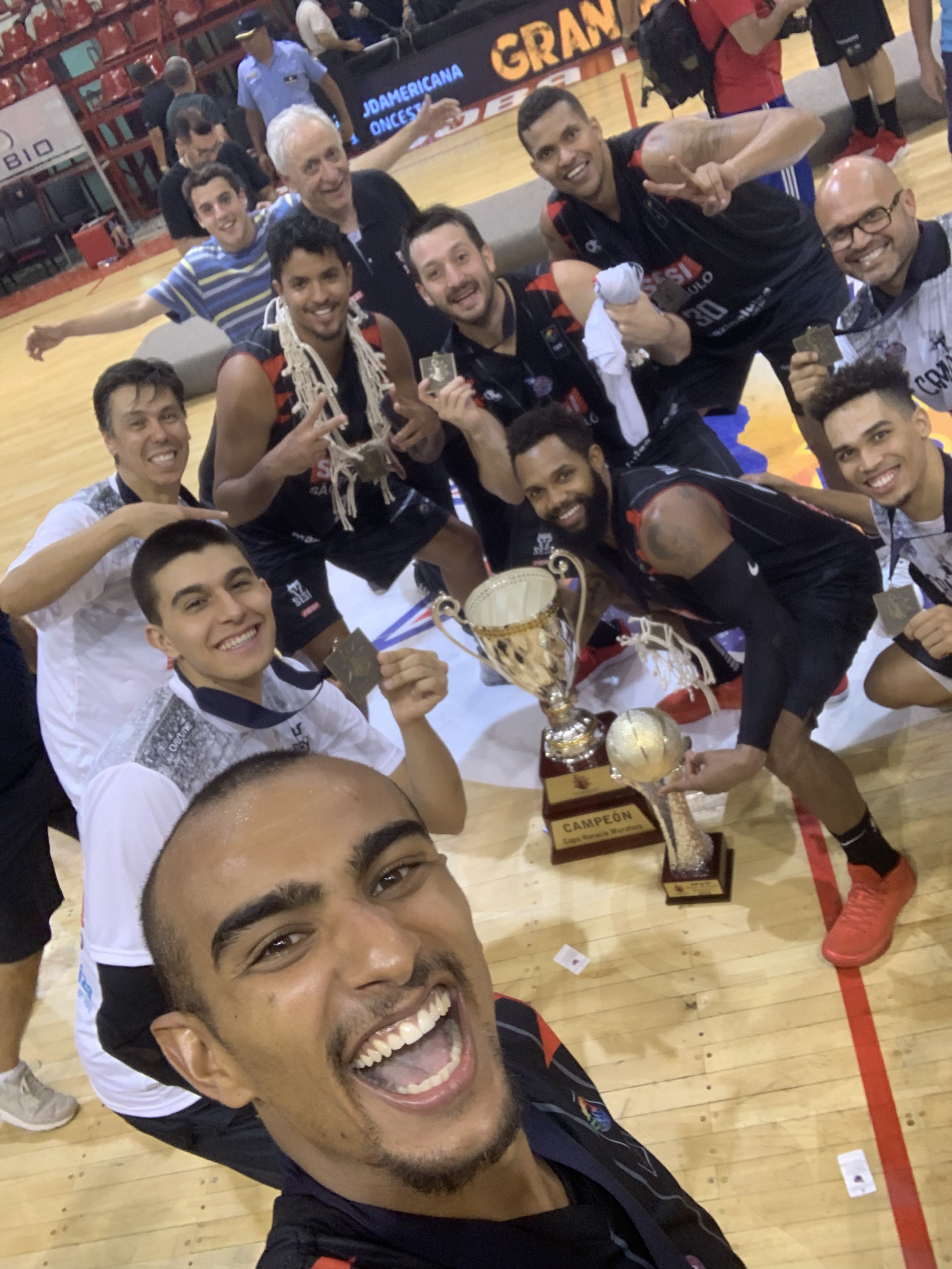 Em jogo emocionante, São Paulo vence o Franca e conquista o título do Campeonato  Paulista de Basquete - Lance!