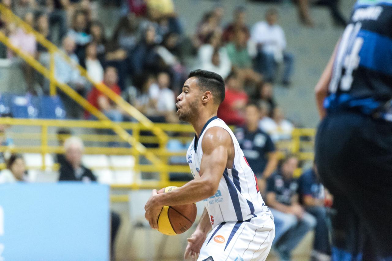 Franca Basquete treina na tarde desta quinta-feira, 25