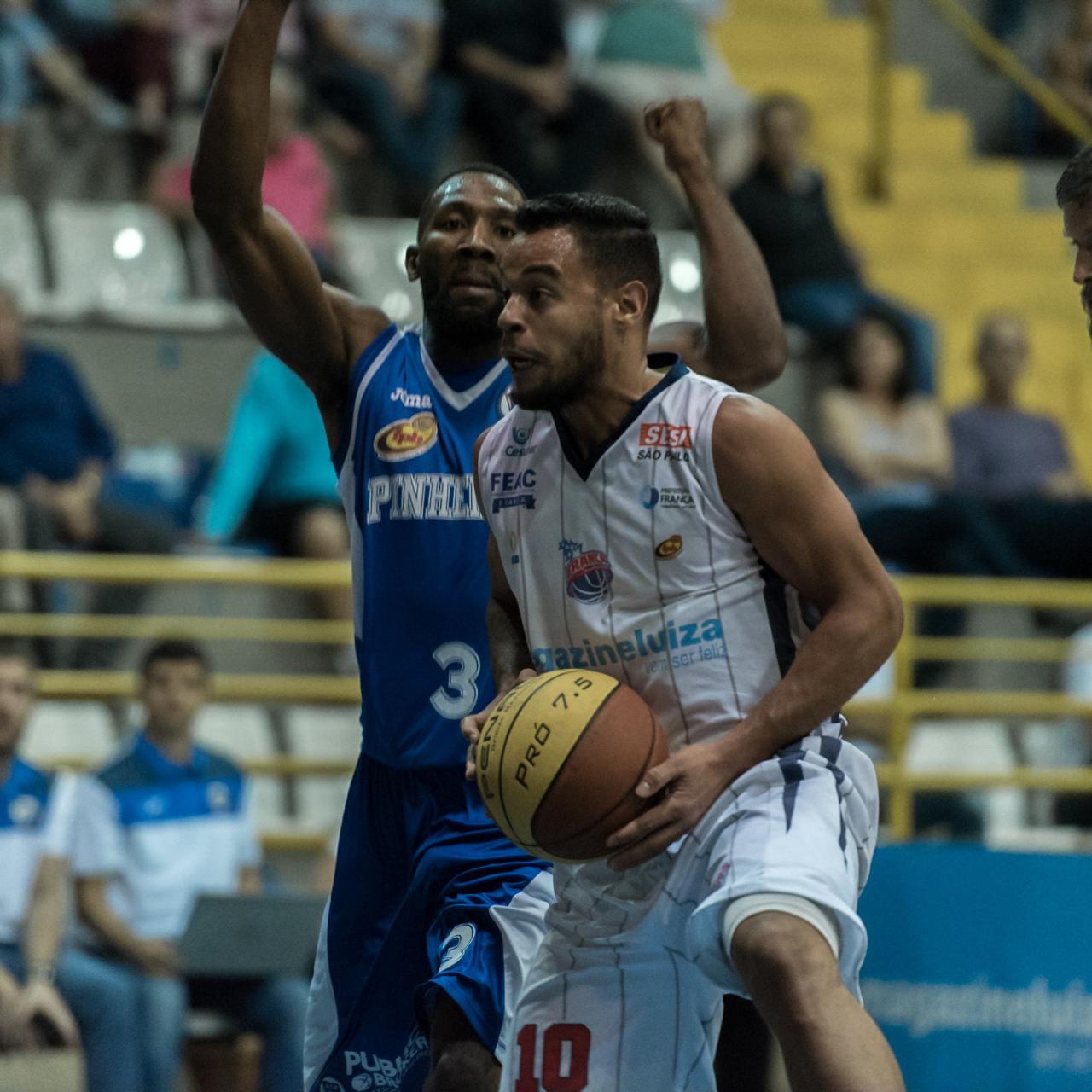 Jogo entre Franca Basquete e Pinheiros será transmitido com tecnologia "keemotion"