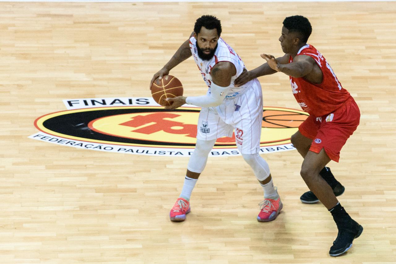 Com o apoio da torcida, Sesi Franca Basquete supera Paulistano e abre um a zero na final