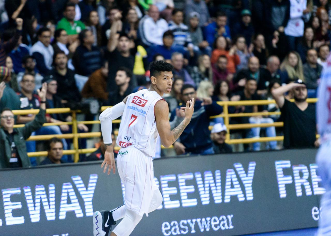 Em confronto direto, Sesi Franca vence Flamengo e se isola na liderança do NBB