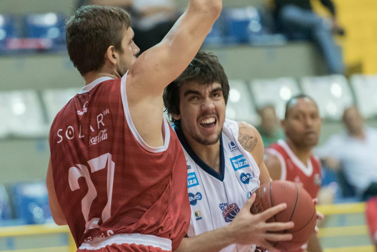 Franca Basquete renova com João Pedro por mais uma temporada