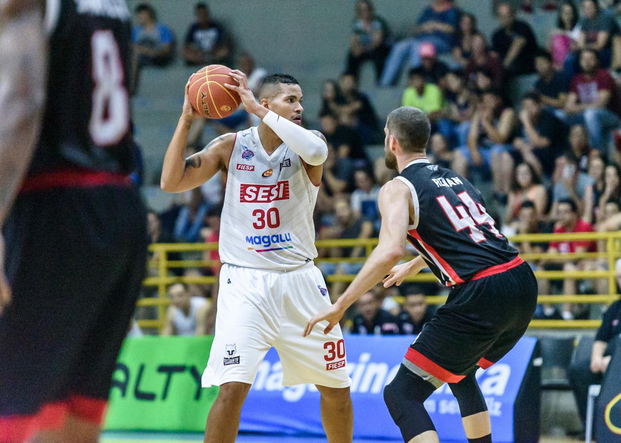 Sesi Franca Basquete vence São Paulo e garante primeiro lugar da fase de classificação